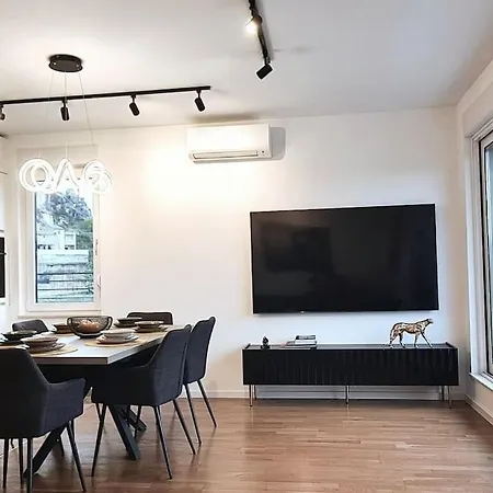 Ilari - Luxury 100m2 Penthouse, Terrace & View In * Spalato
