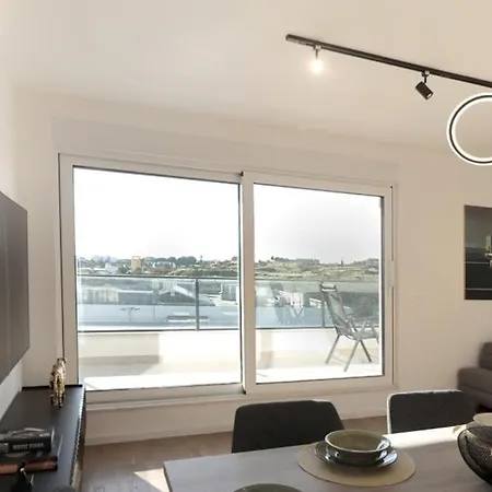 Ilari - Luxury 100m2 Penthouse, Terrace & View In Appartamento