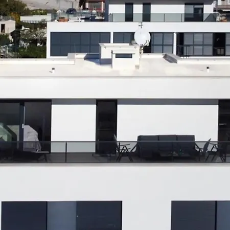 Ilari - Luxury 100m2 Penthouse, Terrace & View In Appartamento