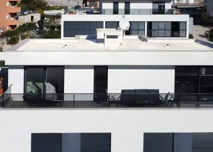 Ilari - Luxury 100m2 Penthouse, Terrace & View In Apartman