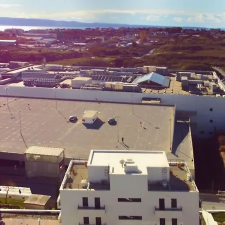 Ilari - Luxury 100m2 Penthouse, Terrace & View In *