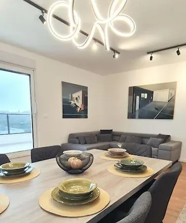 公寓 Ilari - Luxury 100m2 Penthouse, Terrace & View In 斯普利特