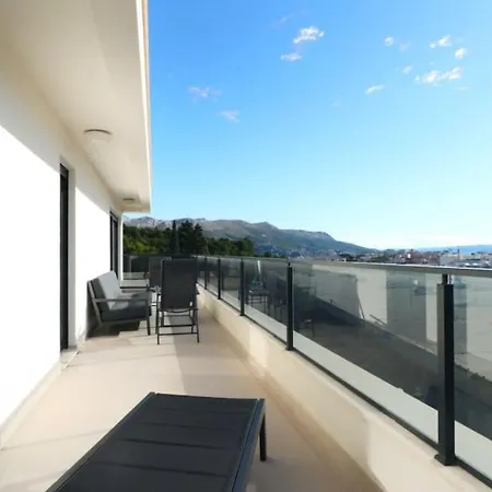 Апартаменти Ilari - Luxury 100m2 Penthouse, Terrace & View In *