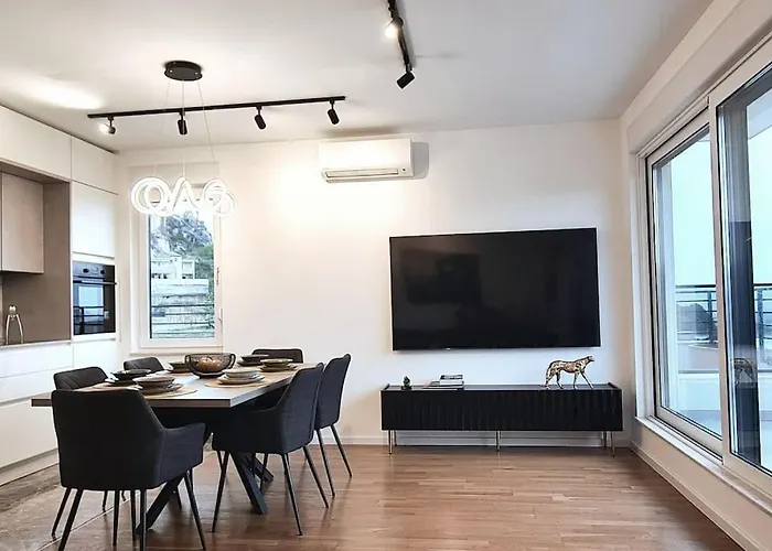 Ilari - Luxury 100m2 Penthouse, Terrace & View In * Spalato