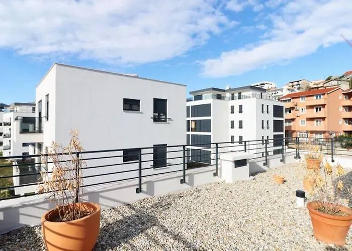 Ilari - Luxury 100m2 Penthouse, Terrace & View In * Spalato